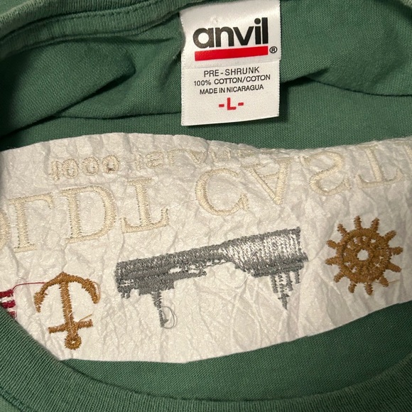 Boldt Castle T-shirt - Picture 4 of 5